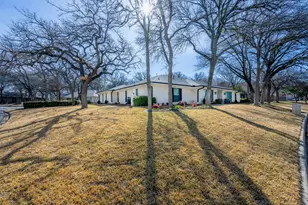 501 N Havenwood Ln, Fort Worth, TX 76112 - Photo 3