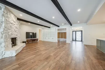 501 N Havenwood Lane, Fort Worth, TX 76112 - Photo 5