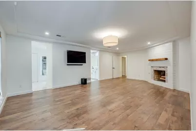 501 N Havenwood Lane, Fort Worth, TX 76112 - Photo 23