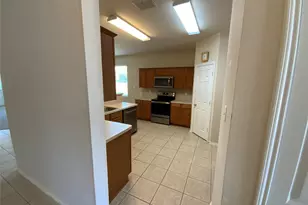 1125 Shadowridge Cir, Lewisville, TX 75067 - Photo 5