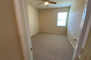 1125 Shadowridge Cir, Lewisville, TX 75067 - Photo 11