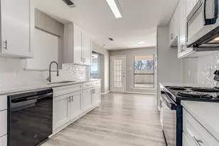 1625 Woodhall Way, Fort Worth, TX 76134 - Photo 9