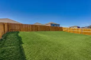 1624 Kim Loan Dr, Princeton, TX 75407 - Photo 9