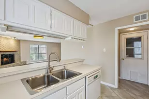 3006 Carolyn Ct, Bedford, TX 76021 - Photo 13