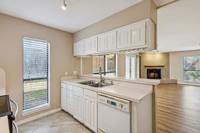 3006 Carolyn Court, Bedford, TX 76021 - Photo 11