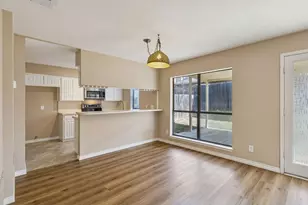 3006 Carolyn Ct, Bedford, TX 76021 - Photo 9