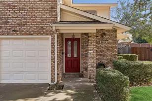 3006 Carolyn Ct, Bedford, TX 76021 - Photo 3