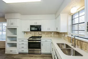 1617 James Good Ln, Garland, TX 75043 - Photo 5