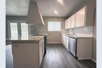 6933 Glenhurst Drive, North Richland Hills, TX 76182 - Photo 9