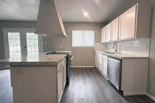 6933 Glenhurst Dr, North Richland Hills, TX 76182 - Photo 9