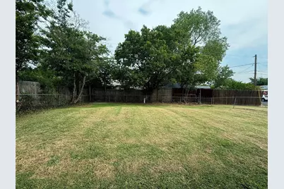 6933 Glenhurst Drive, North Richland Hills, TX 76182 - Photo 23