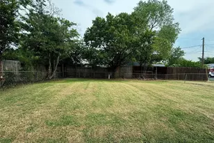 6933 Glenhurst Dr, North Richland Hills, TX 76182 - Photo 23