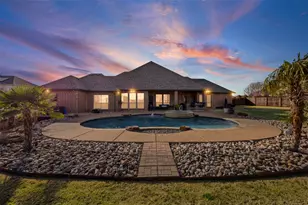 1920 Willow Bend Dr, Oak Leaf, TX 75154 - Photo 3