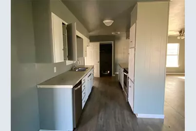 908 Circle Drive, Bowie, TX 76230 - Photo 3