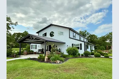 601 N Shipp Street, Madisonville, TX 77864 - Photo 1