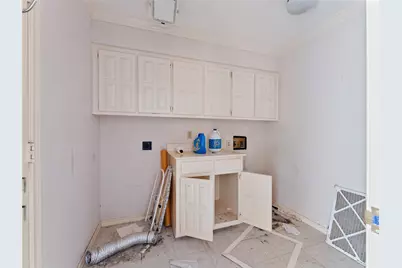 1809 Burton Hill Road, Fort Worth, TX 76107 - Photo 9