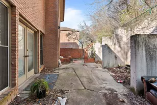 1809 Burton Hill Rd, Fort Worth, TX 76107 - Photo 5