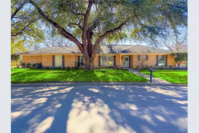 2013 Glenwood Circle, Corsicana, TX 75110 - Photo 1