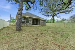 213 E Bullard St, Weatherford, TX 76086 - Photo 37