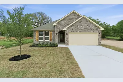 213 E Bullard Street, Weatherford, TX 76086 - Photo 1