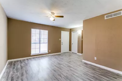 [Address not provided], Arlington, TX 76014 - Photo 5