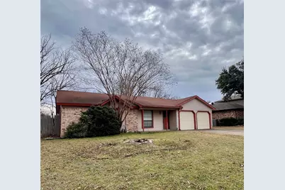 713 Vaughn Drive, Burleson, TX 76028 - Photo 3