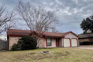 713 Vaughn Dr, Burleson, TX 76028 - Photo 3