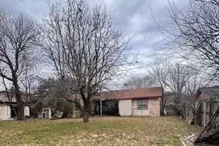 713 Vaughn Dr, Burleson, TX 76028 - Photo 5