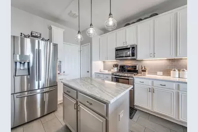 4001 Lakeside Drive, The Colony, TX 75056 - Photo 9