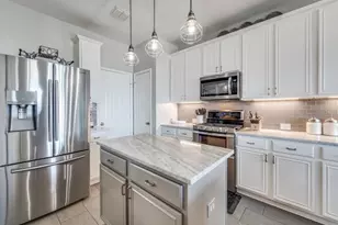 4001 Lakeside Dr, The Colony, TX 75056 - Photo 9