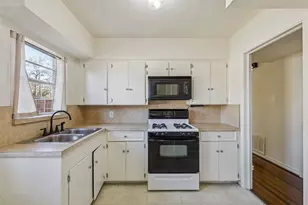 6341 Sudbury Dr, Dallas, TX 75214 - Photo 17