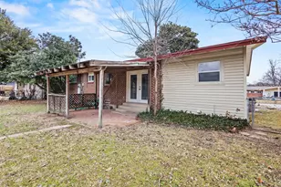 712 Pine St, Hurst, TX 76053 - Photo 15
