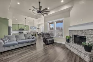 1013 Mojave Trail, Granbury, TX 76048 - Photo 7