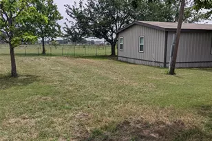 18604 Jerry Joy Rd, Justin, TX 76247 - Photo 3