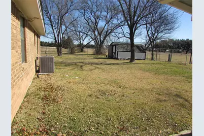 1210 Winkler Street, Ennis, TX 75119 - Photo 13