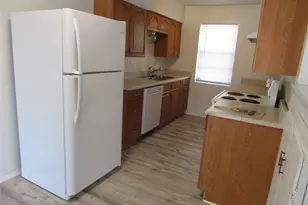 1210 Winkler St, Ennis, TX 75119 - Photo 5