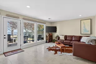218 N Broadway Rd, Azle, TX 76020 - Photo 11