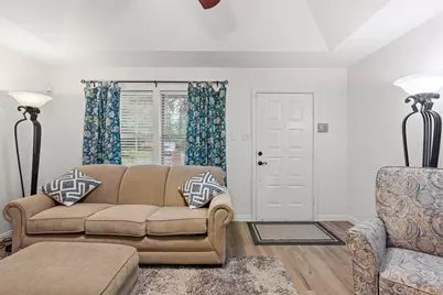 9013 Topperwind Court, Fort Worth, TX 76134 - Photo 9