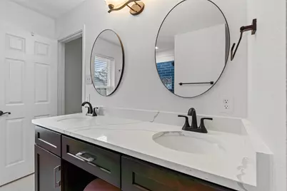 9013 Topperwind Court, Fort Worth, TX 76134 - Photo 17