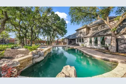100 Oakview Drive, Hudson Oaks, TX 76087 - Photo 1