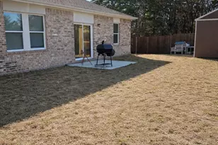 2437 Frio River Rd, Glenn Heights, TX 75154 - Photo 11