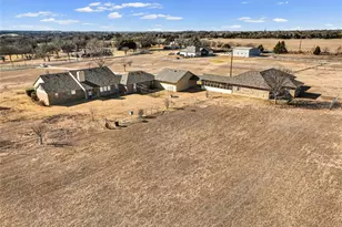 1043 Bells Chapel Rd, Pecan Hill, TX 75165 - Photo 29