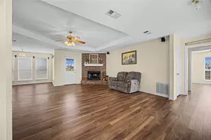 1043 Bells Chapel Rd, Pecan Hill, TX 75165 - Photo 5