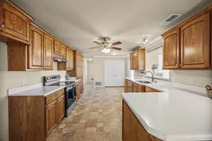 1043 Bells Chapel Rd, Pecan Hill, TX 75165 - Photo 21