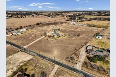 1043 Bells Chapel Road, Pecan Hill, TX 75165 - Photo 33