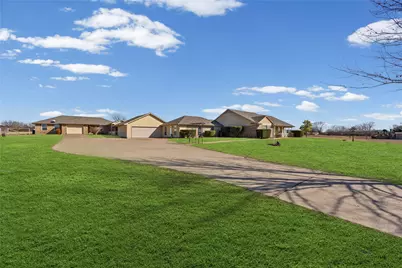 1043 Bells Chapel Road, Pecan Hill, TX 75165 - Photo 3