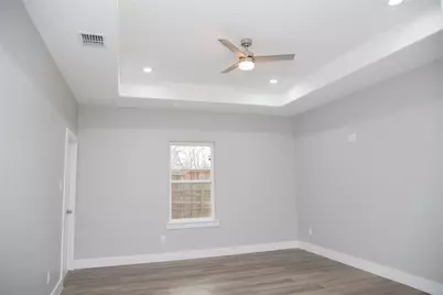 1527 Caldwell Avenue, Dallas, TX 75223 - Photo 23