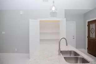 1527 Caldwell Ave, Dallas, TX 75223 - Photo 9