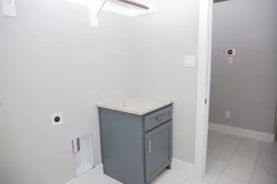 1527 Caldwell Avenue, Dallas, TX 75223 - Photo 13