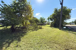 400 E Sycamore St, Sherman, TX 75090 - Photo 5